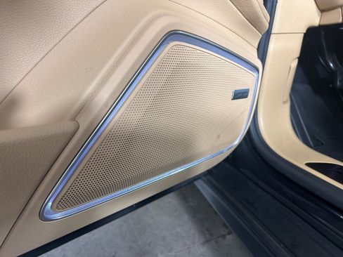 Certified 2023 Porsche Panamera 4 Platinum Edition image 28