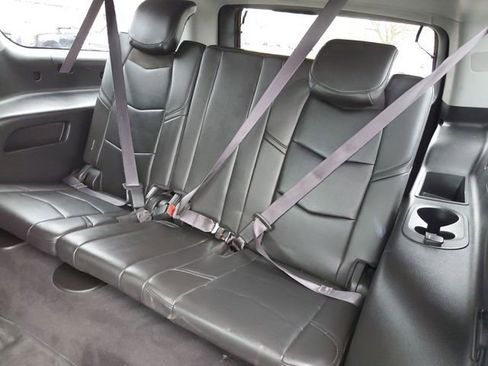 Used 2016 Cadillac Escalade ESV Luxury image 35