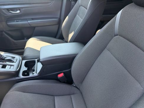 Used 2025 Honda CR-V LX image 17