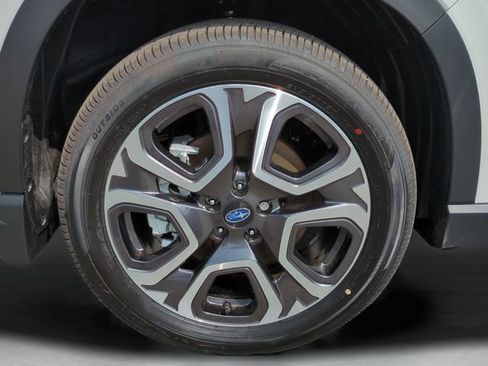 Used 2026 Subaru Ascent Touring AWD/4WD image 10