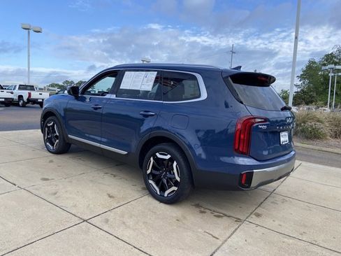 Used 2025 Kia Telluride S image 8