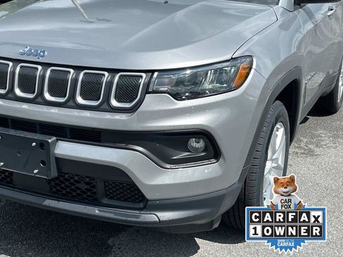 Used 2022 Jeep Compass Latitude image 10