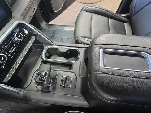 Used 2022 GMC Sierra 1500 Denali w/ Denali Reserve Package AWD/4WD image 23