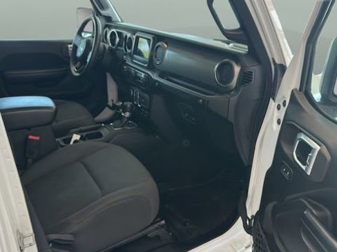 Used 2019 Jeep Wrangler Unlimited Sport w/ Technology Group AWD/4WD image 16