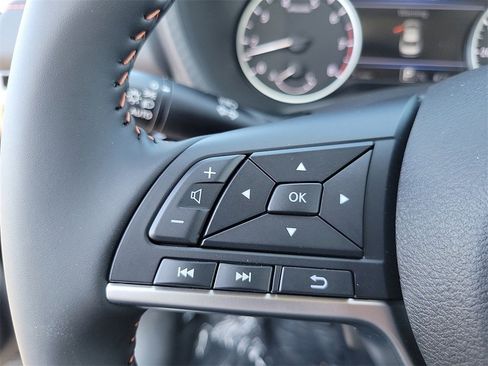 New 2025 Nissan Sentra SR image 7