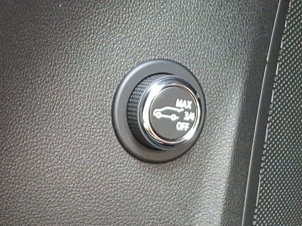 Certified 2023 Buick Envision Avenir AWD/4WD image 27