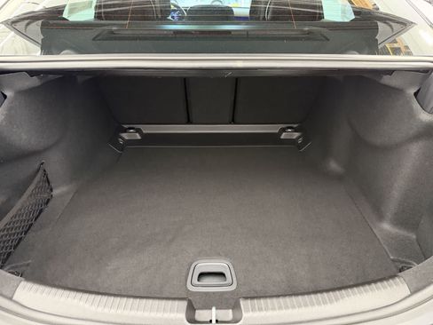 Used 2023 Mercedes-Benz C 300 4MATIC Sedan image 5