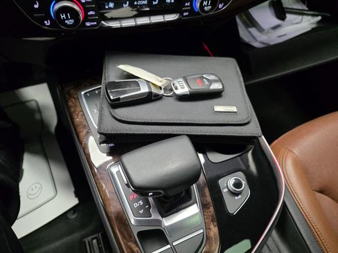 Used 2018 Audi Q7 3.0T Prestige image 26