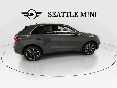 Used 2021 Audi Q3 2.0T Premium Plus image 12