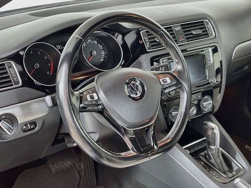 Used 2016 Volkswagen Jetta Sport FWD image 18
