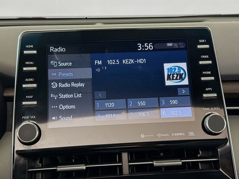 Used 2019 Toyota Avalon Limited image 15