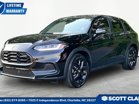 Used 2025 Honda HR-V Sport image 3