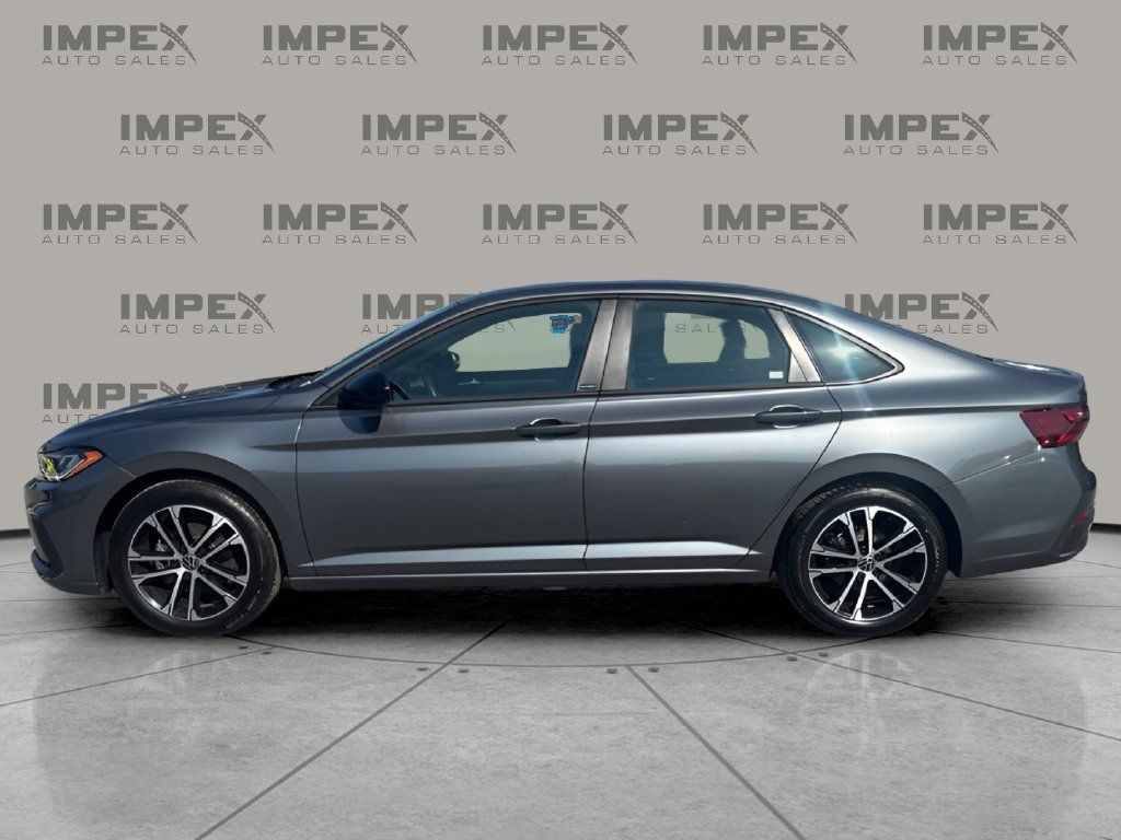 Used 2025 Volkswagen Jetta Sport FWD image 2
