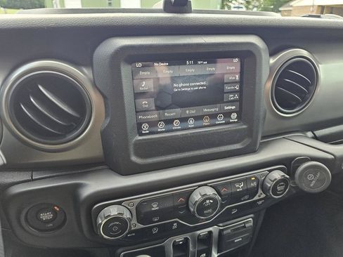 Used 2019 Jeep Wrangler Sport AWD/4WD image 37