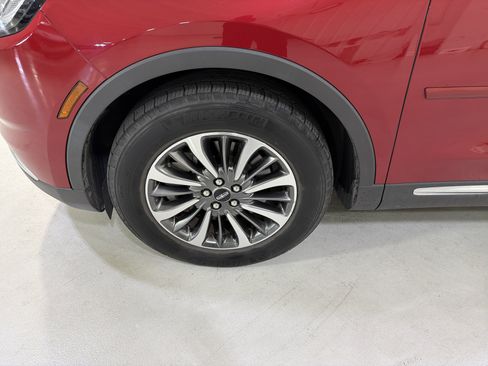 Used 2021 Lincoln Nautilus FWD w/ Equipment Group 101A image 9