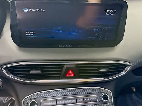 Used 2022 Hyundai Santa Fe Limited FWD image 18