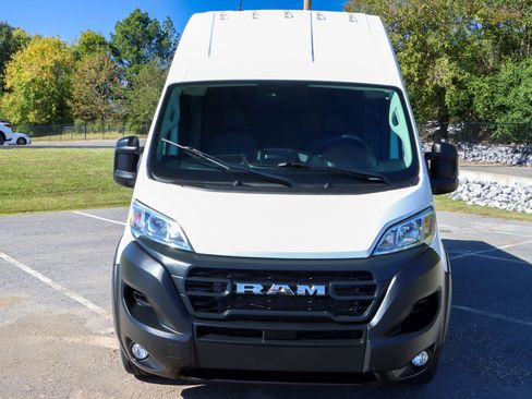 Used 2024 RAM ProMaster 3500 w/ Convenience Group image 4