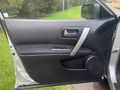Used 2013 Nissan Rogue S w/ Special Edition Pkg image 9