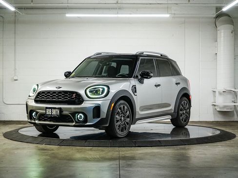 Used 2024 MINI Cooper Countryman S FWD image 3