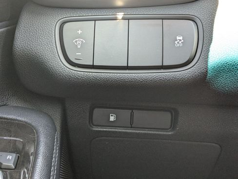Used 2018 Kia Sorento AWD image 21