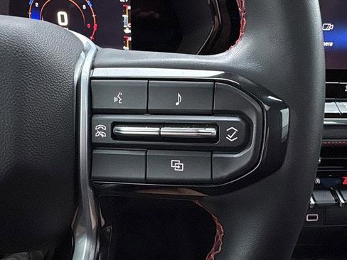 Used 2023 Chevrolet Colorado Z71 image 17