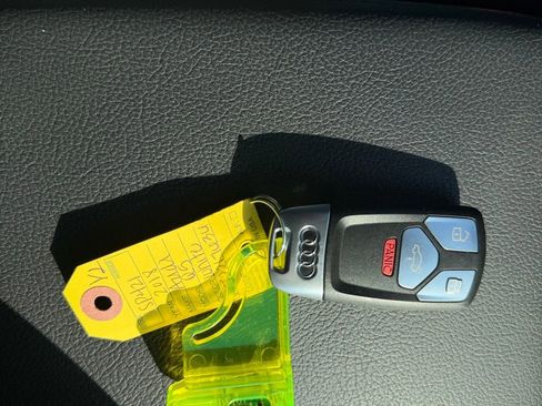 Used 2018 Audi Q5 Prestige w/ Prestige Package image 32