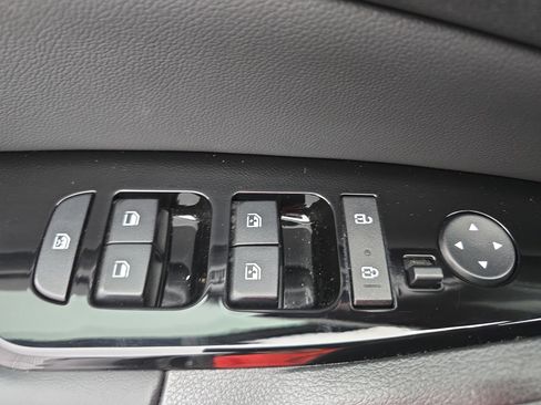 Used 2024 Kia Sportage EX image 27