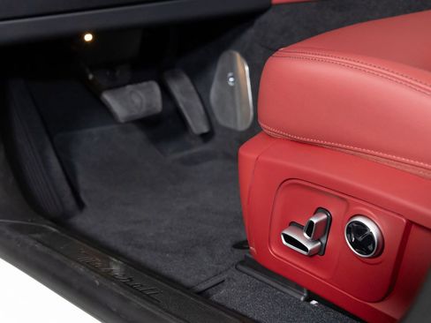 Used 2023 Maserati Levante GT image 20