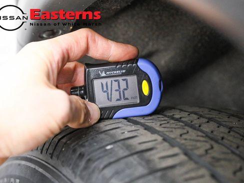 Used 2019 Nissan Rogue SV w/ Premium Package image 32