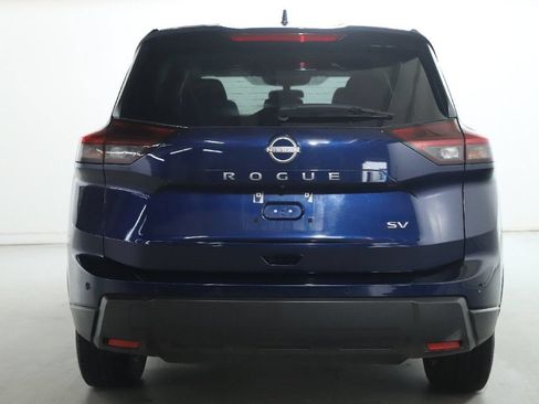 Used 2024 Nissan Rogue SV FWD image 41