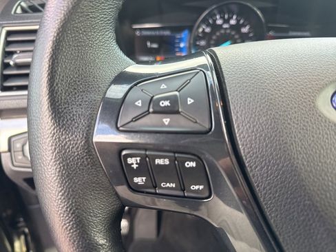 Used 2018 Ford Explorer XLT w/ Equipment Group 202A image 28