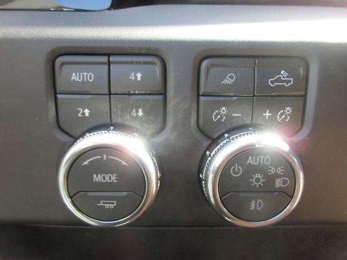 New 2026 GMC Sierra 3500 AT4 w/ AT4 Premium Plus Package AWD/4WD image 18