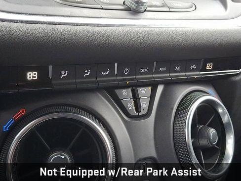 Used 2023 Chevrolet Blazer LT w/ Driver Confidence Package image 15