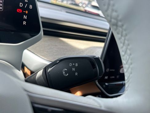 New 2025 Volkswagen ID. Buzz 1st Edition image 24