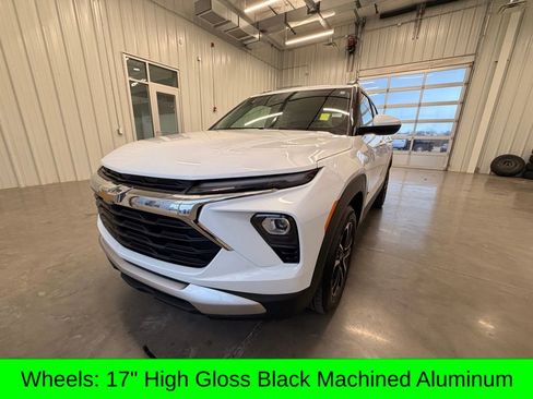 Used 2025 Chevrolet TrailBlazer LT image 13