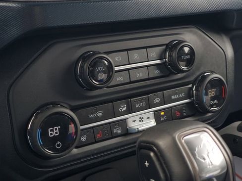 Used 2023 Ford Bronco Outer Banks AWD/4WD image 18