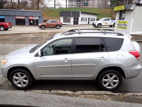 Used 2007 Toyota RAV4 Limited image 4