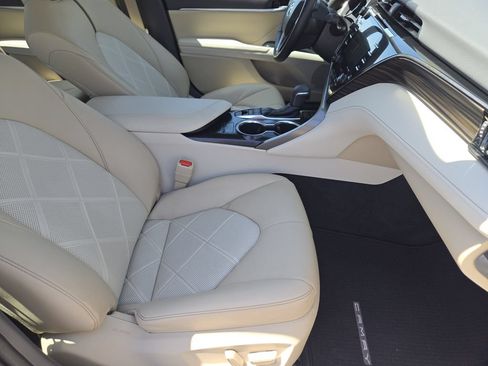 Used 2019 Toyota Camry XLE w/ Driver Assist Package FWD image 15