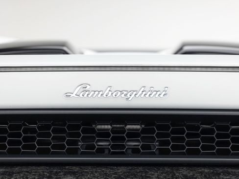 Used 2019 Lamborghini Huracan Performante image 17