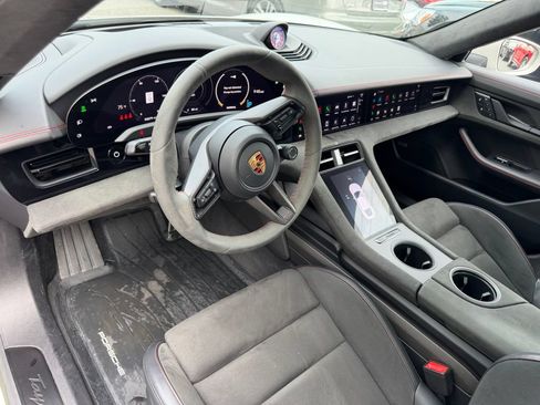 Used 2022 Porsche Taycan GTS AWD/4WD image 14