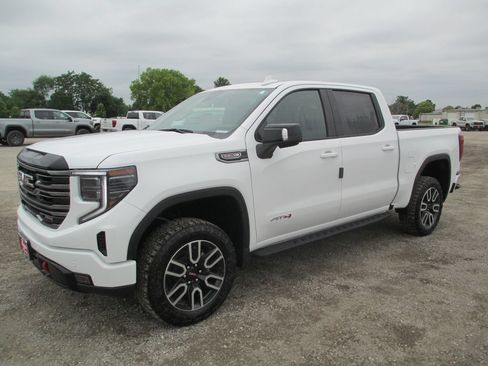 New 2026 GMC Sierra 1500 AT4 w/ AT4 Premium Package AWD/4WD image 12
