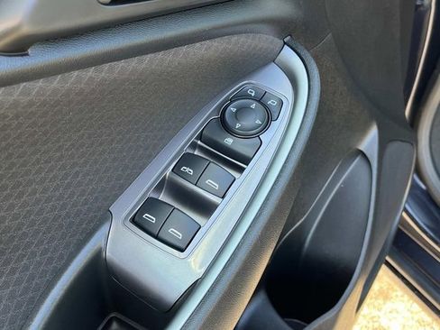 Used 2023 Chevrolet Malibu LT image 14