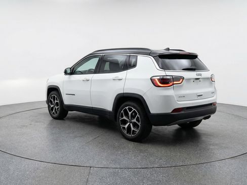 Used 2025 Jeep Compass Limited AWD/4WD image 6
