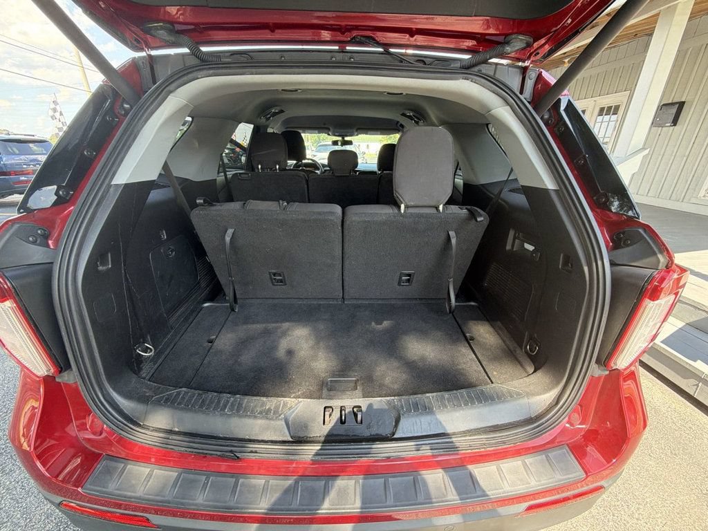 Used 2020 Ford Explorer XLT RWD image 23