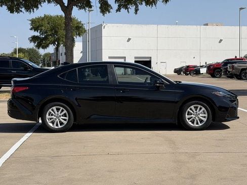 Used 2026 Toyota Camry LE w/ Convenience Package FWD image 3