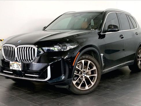 Used 2024 BMW X5 xDrive40i w/ Parking Assistance Package image 1