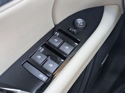 Used 2019 Cadillac XTS Luxury image 27