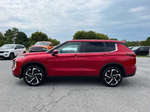 Used 2024 Mitsubishi Outlander SE AWD/4WD image 6