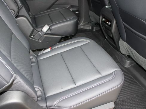 New 2026 Chevrolet Traverse LT w/ Enhanced Driving Package image 23