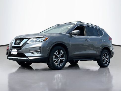 Used 2019 Nissan Rogue SV w/ Premium Package AWD/4WD image 14